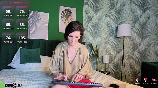 Lia Reyn online show from 05.06.26