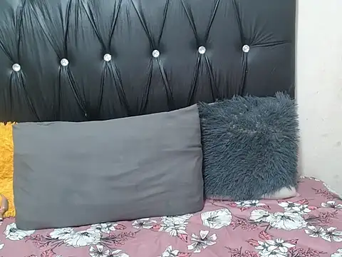 Lsnickykhanyile online show from 11.10.25