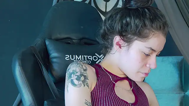 RavennMoonn online show from 09.22.25