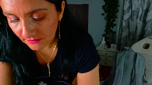 Snapshot of kataleya_29 chatting on 04.01.26 kataleya 29 online show from 04.01.26