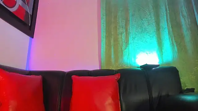 Snapshot of winderling chatting on 11.10.25 winderling online show from 11.10.25