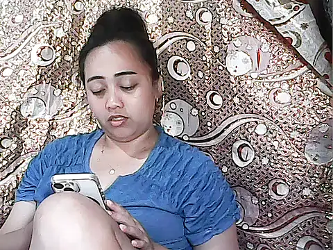 Snapshot of Pinay_Chubby20 chatting on 01.15.26 Pinay Chubby20 online show from 01.15.26