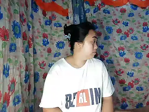 Snapshot of Pinay_Chubby20 chatting on 02.04.26 Pinay Chubby20 online show from 02.04.26