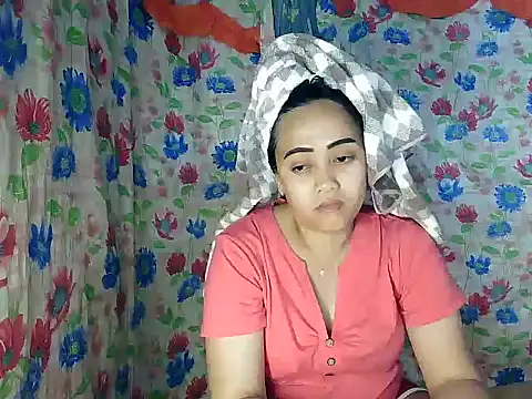 Snapshot of Pinay_Chubby20 chatting on 02.05.26 Pinay Chubby20 online show from 02.05.26