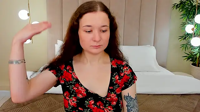 Snapshot of NancyJonson chatting on 09.11.25 NancyJonson online show from 09.11.25