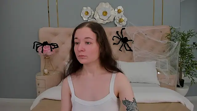 Snapshot of NancyJonson chatting on 10.26.25 NancyJonson online show from 10.26.25