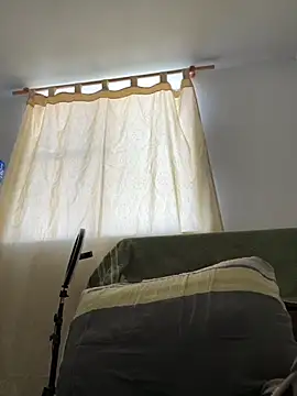 Valen1800 online show from 10.15.25