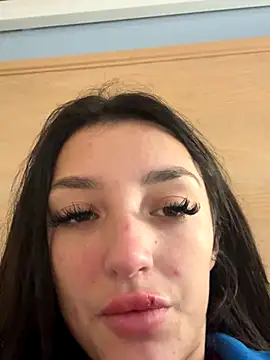 naughtybella05 online show from 11.10.25