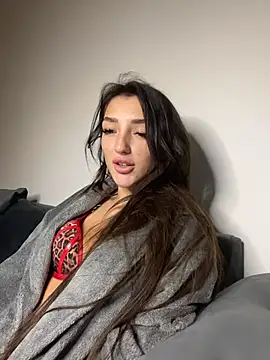 naughtybella05 online show from 12.04.25