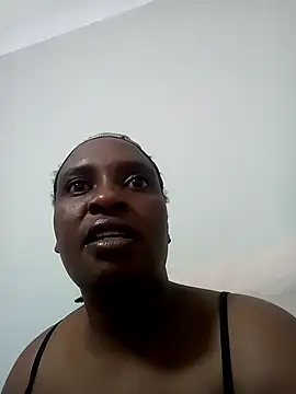 QueenRomaxx1 online show from 11.07.25