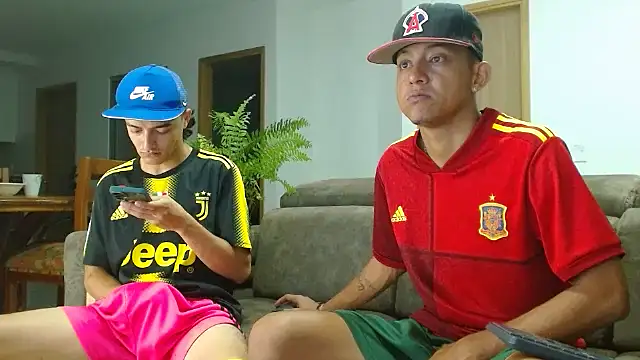 skinny23cm online show from 12.18.24