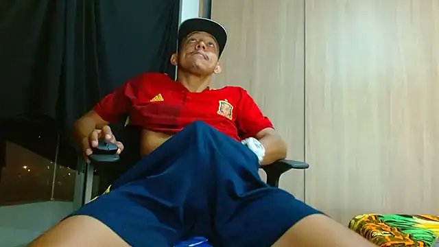 skinny23cm online show from 03.18.25