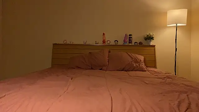 Snapshot of KellyTwink chatting on 10.30.25 KellyTwink online show from 10.30.25