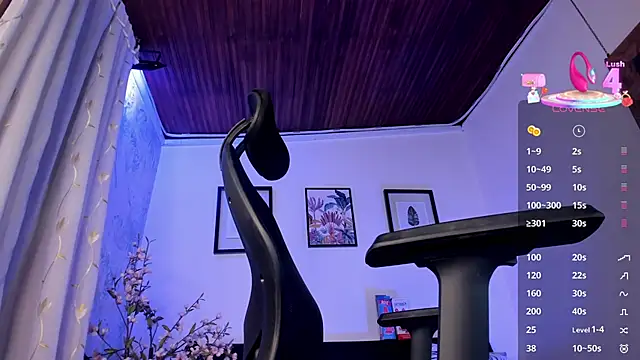 Snapshot of tyler_jones_ chatting on 09.17.25 tyler jones online show from 09.17.25