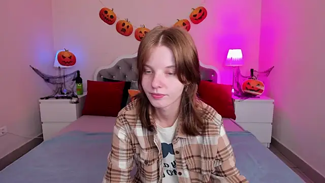 Madelaineses online show from 10.22.25