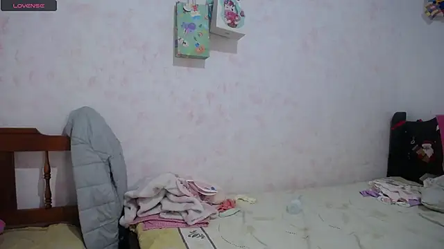 Pregnant Kloe online show from 01.10.26