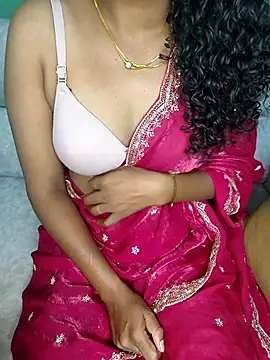 Snapshot of Tamilpallavi chatting on 10.11.25 Tamilpallavi online show from 10.11.25