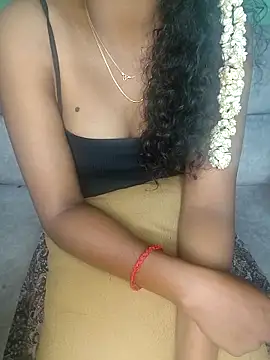 Snapshot of Tamilpallavi chatting on 10.27.25 Tamilpallavi online show from 10.27.25