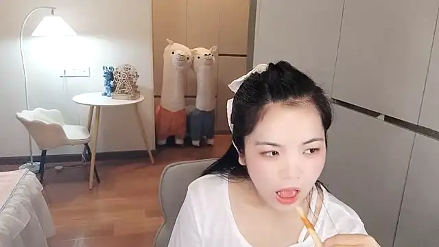 XiaoAnQi online show from 09.20.25