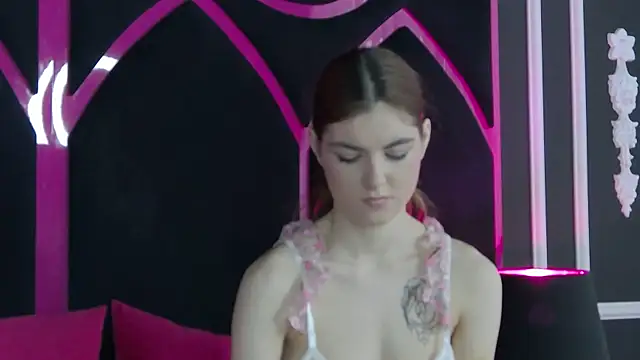 Evelisse online show from 04.16.26