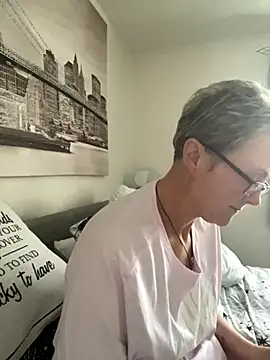 Curvy-Jinx online show from 10.26.25