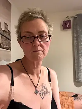 Curvy-Jinx online show from 11.29.25