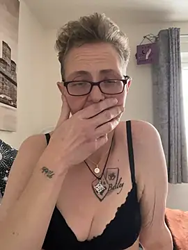 Curvy-Jinx online show from 02.05.26