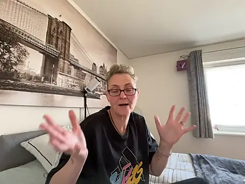 Curvy-Jinx online show from 03.25.26