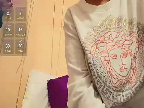 Snapshot of rachelroberts chatting on 03.04.25 rachelroberts online show from 03.04.25