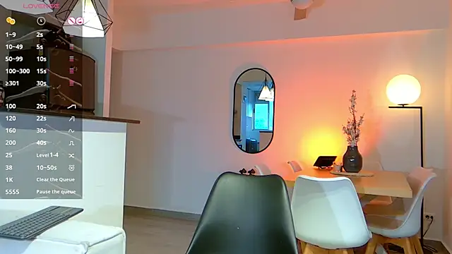 Snapshot of Michael_Salens chatting on 10.23.25 Michael Salens online show from 10.23.25