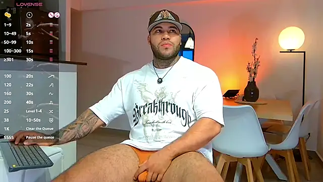 Snapshot of Michael_Salens chatting on 10.24.25 Michael Salens online show from 10.24.25