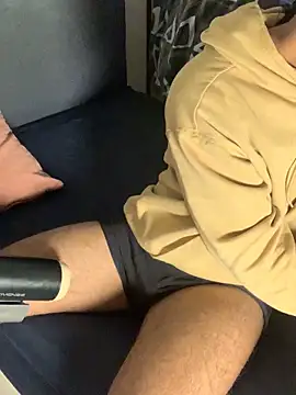 Snapshot of msoruchi chatting on 09.28.25 msoruchi online show from 09.28.25