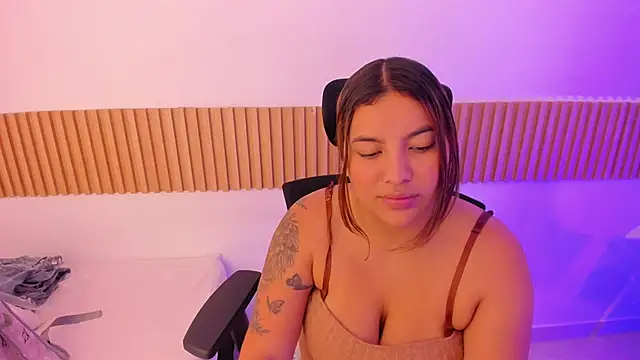 OliviaSweett online show from 10.11.25