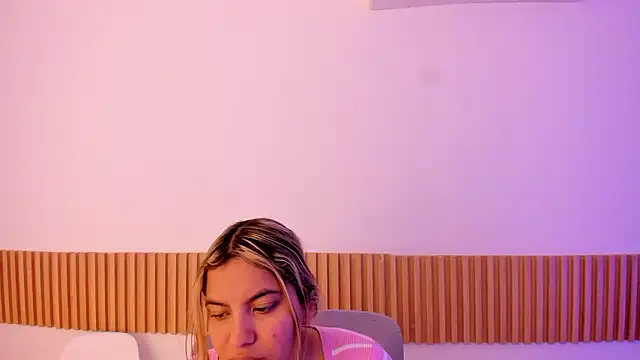 OliviaSweett online show from 02.02.26