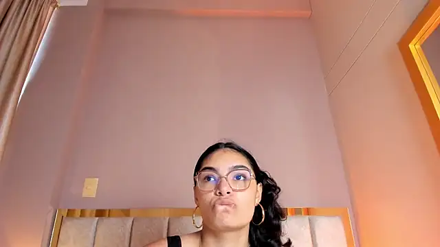 LunaAspen  online show from 11.18.25