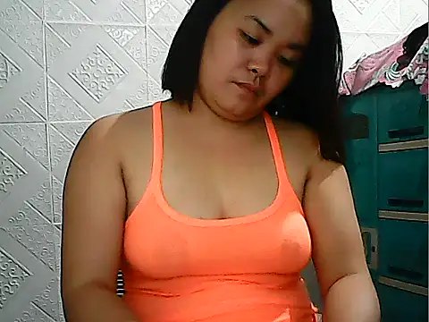 Snapshot of CreamyPussy4uxx chatting on 03.17.26 CreamyPussy4uxx online show from 03.17.26