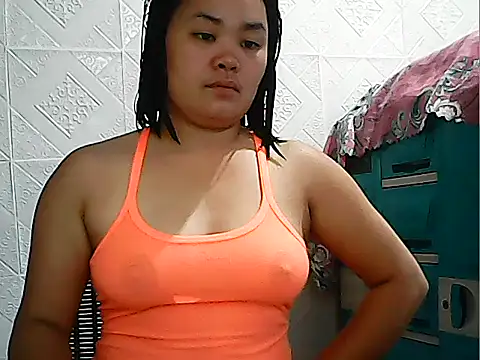 Snapshot of CreamyPussy4uxx chatting on 03.19.26 CreamyPussy4uxx online show from 03.19.26