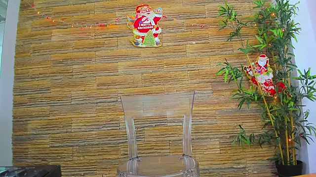 Cupcake Izzy online show from 12.20.25