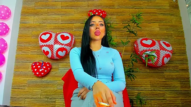 Cupcake Izzy online show from 02.14.26