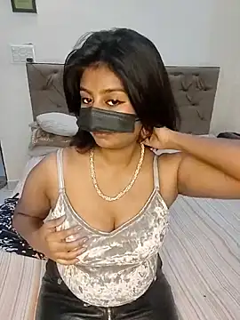 missneha61 online show from 10.06.25