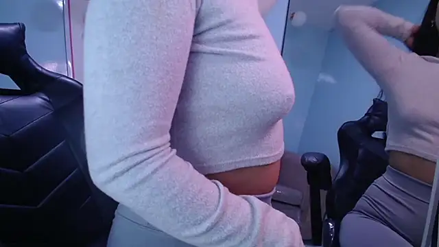 Snapshot of victoria_hernandez_t_ chatting on 09.27.25 victoria hernandez t online show from 09.27.25