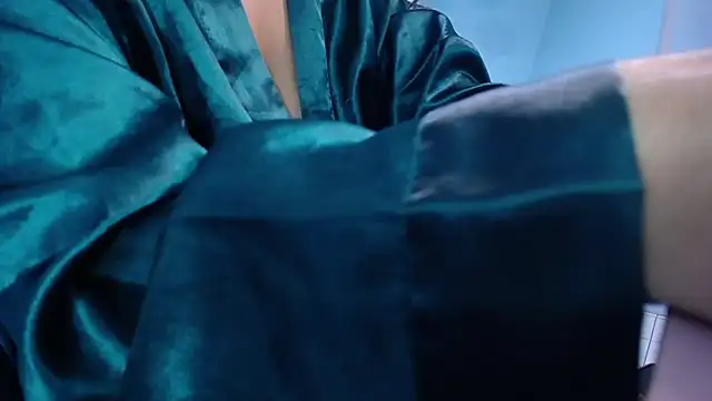 Snapshot of victoria_hernandez_t_ chatting on 11.17.25 victoria hernandez t online show from 11.17.25