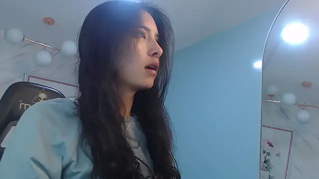 victoria hernandez t  online show from 04.08.26