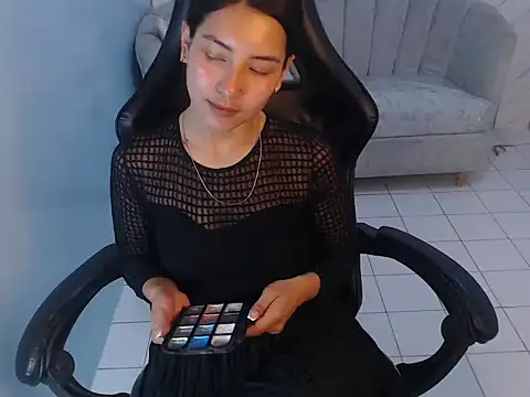 Snapshot of victoria_hernandez_t_ chatting on 05.01.26 victoria hernandez t online show from 05.01.26