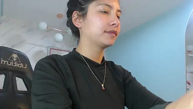 Snapshot of victoria_hernandez_t_ chatting on 06.05.26 victoria hernandez t online show from 06.05.26