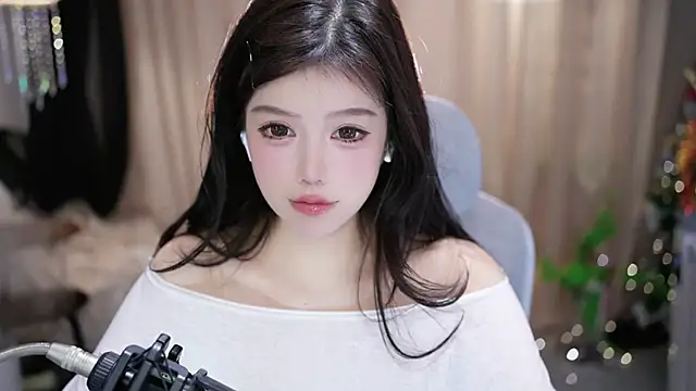 Snapshot of Fortune2Me chatting on 03.02.26 Fortune2Me online show from 03.02.26