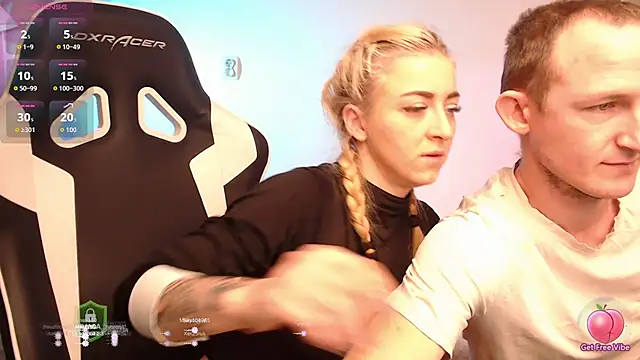 Snapshot of space_danger chatting on 11.11.25 space danger online show from 11.11.25