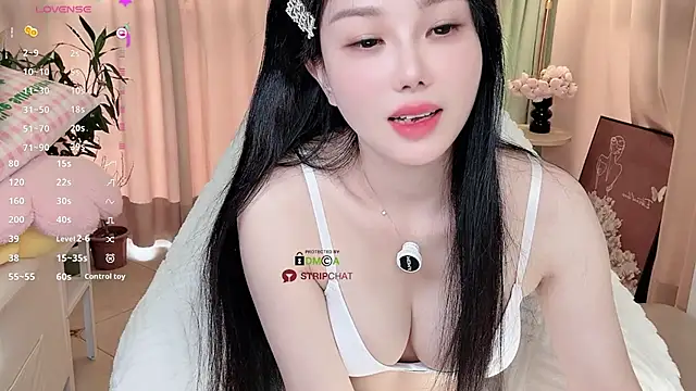 Xiatian520  online show from 11.23.25