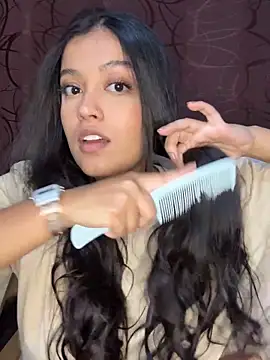 Camila Bustamante online show from 10.13.25