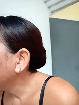 Snapshot of marinita13 chatting on 02.21.26 marinita13 online show from 02.21.26